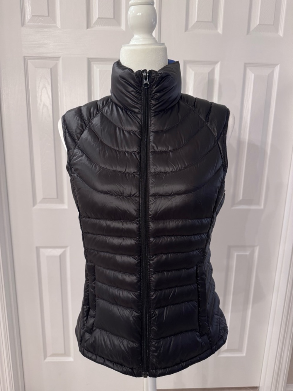 Bernardo Black Quilted Packable Down-Style Vest